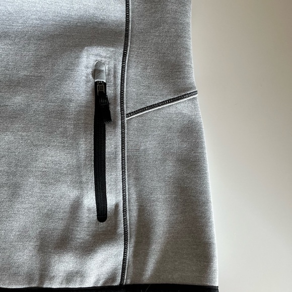 Patagonia Tech Fleece Hoodie - Picture 11 of 15